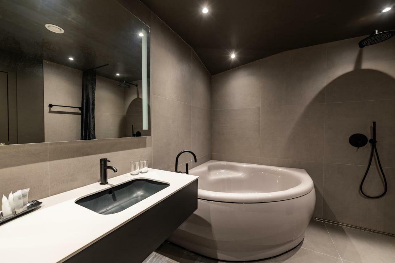 Maestro Design Hotel Liepaja Bagian luar foto